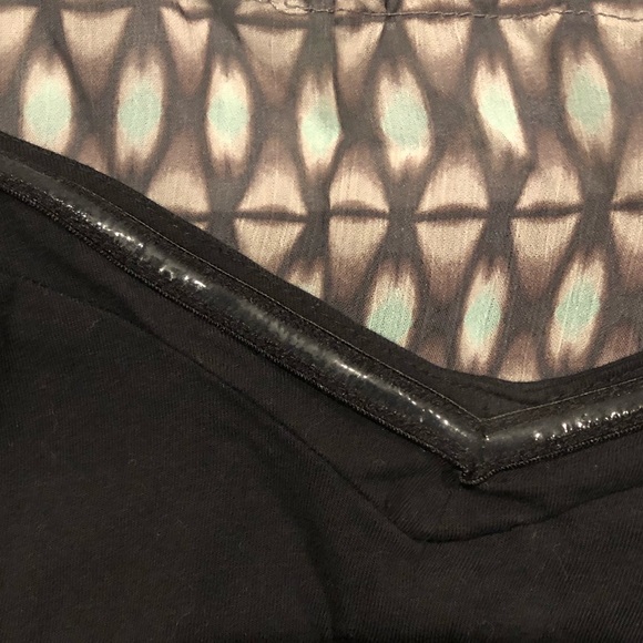 Patterned High-Low Dress - Picture 7 of 9